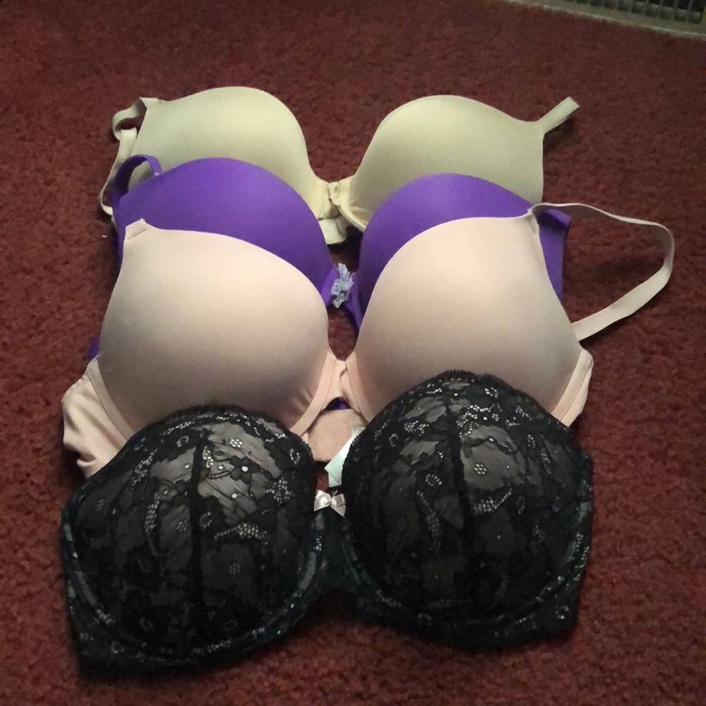 Used bras - Picture 1 of 2